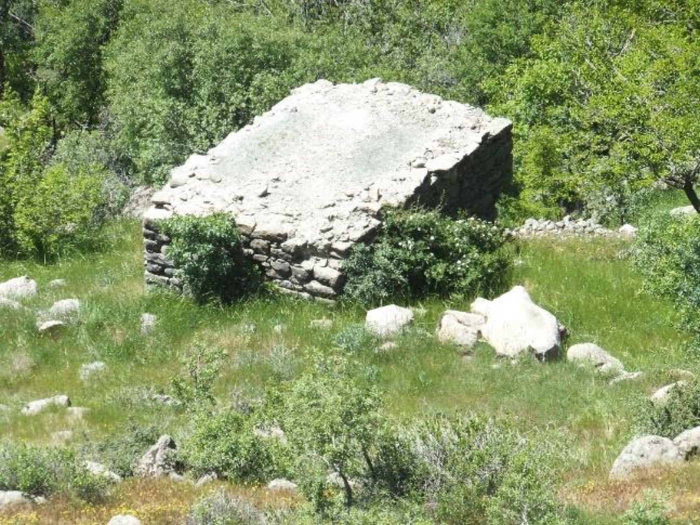 Taş sivil mimari yapı