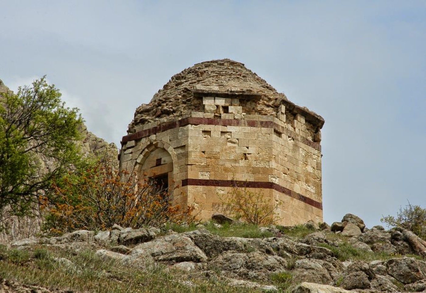 Ferruhşad Bey Türbesi